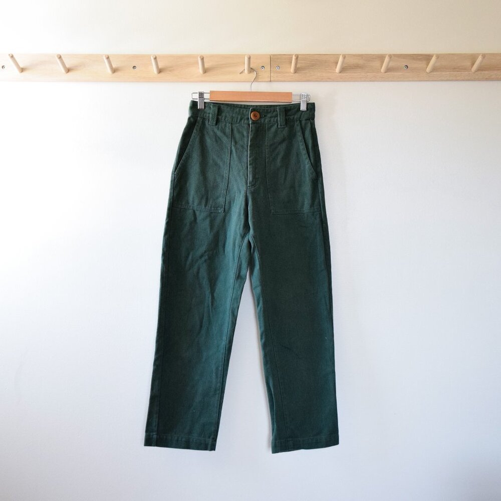 Beaton Linen Dark Green High-Waist Straight-Leg Pants
